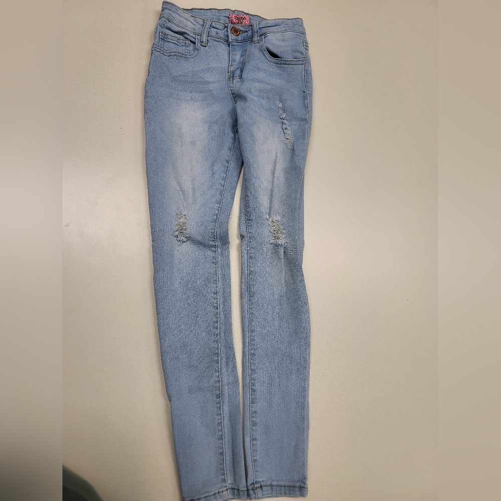 Girls distressed Jean